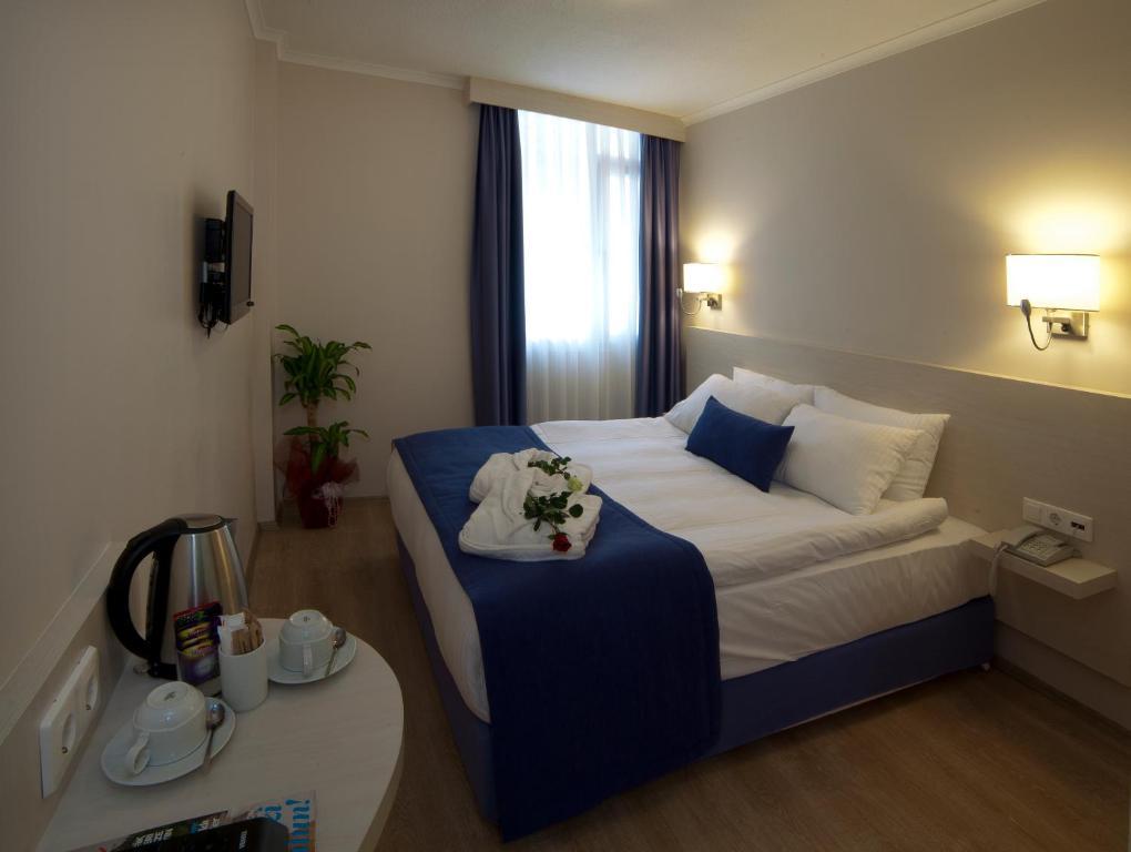 Walk In Hotel Izmir Ruang foto